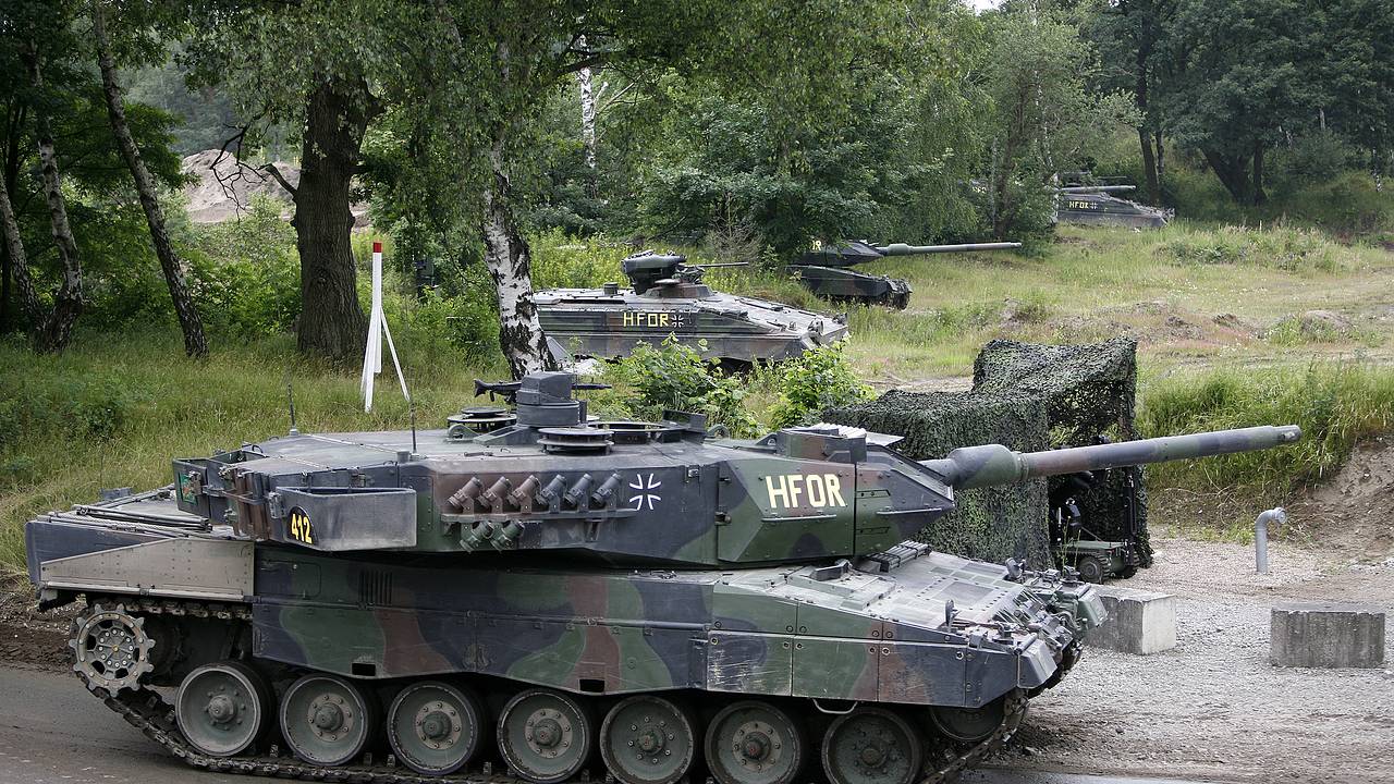 Немецкие кошки-людоеды заканчиваются»: танки Leopard 2A6 потеряли статус  «супероружия» и несут потери – СМИ