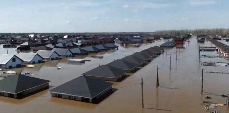 «Как теперь жить?» - главный вопрос, который задают себе пострадавшие 39 затопленных регионов России