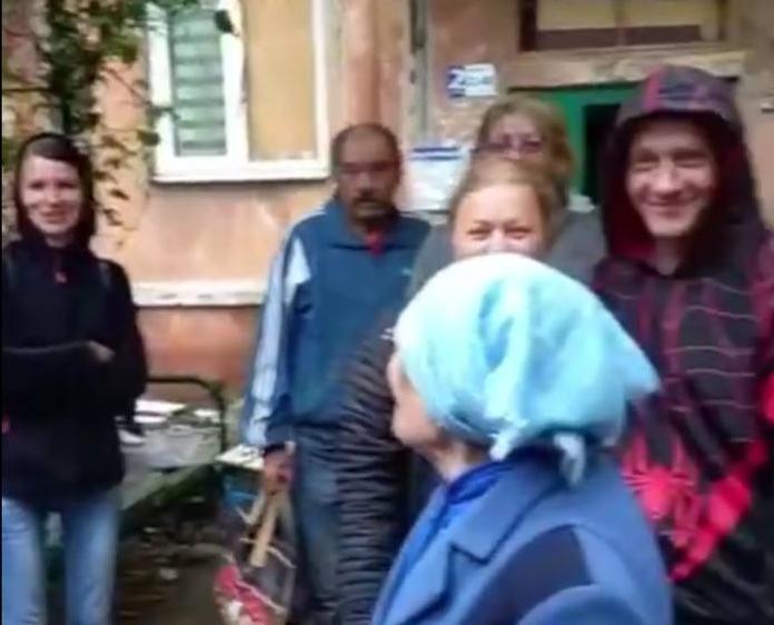 Казаки из Краснодарского края привезли гумпомощь жителям Мариуполя
