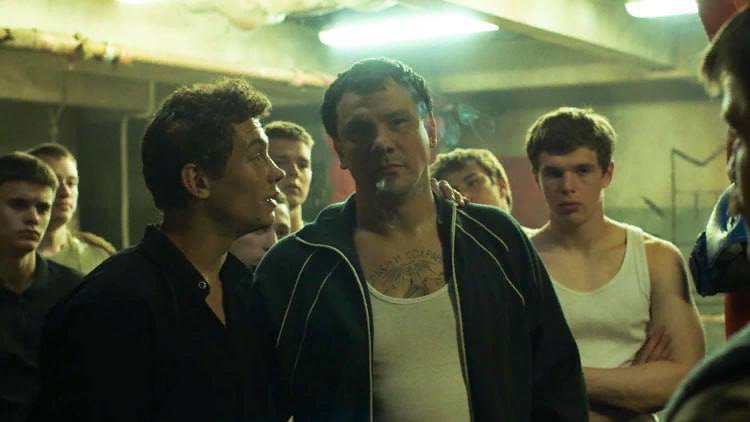 Актера из сериала «Слово пацана» обвиняют в убийстве, его арестовали и могут дать пожизненное