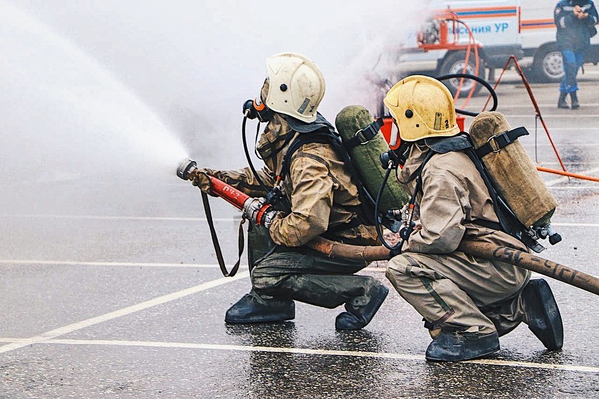 В Краснодаре из-за пожара в больнице эвакуировали 75 человек