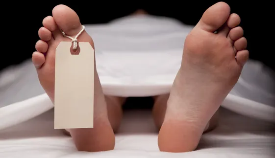 В Краснодаре врачи скорой констатировали смерть и бросили труп женщины лежать около дома?