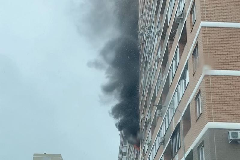 В Краснодаре эвакуировали 50 человек из-за пожара