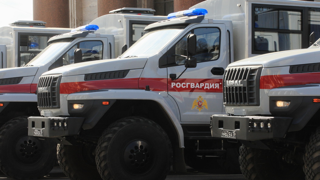 В Краснодаре к десантникам, празднующим День ВДВ, приехали автозаки и ОМОН