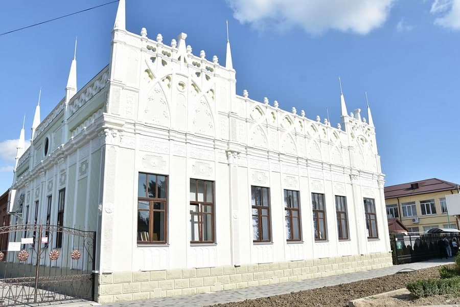 На Кубани в купеческой усадьбе Мазепы открыли художественную школу