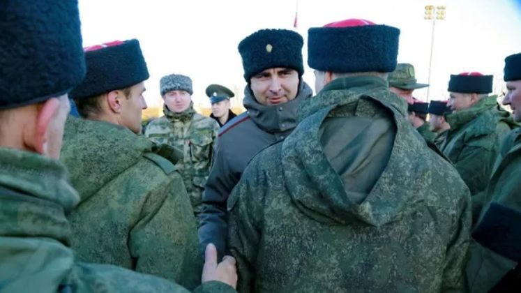 В казачьем учебном центре готовят добровольцев и мобилизованных к участию в СВО 