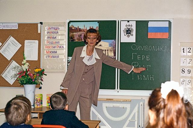 «Почти как на Украине»: урок, посвященный Дню Победы, российским школам предложили назвать «уроком памяти»