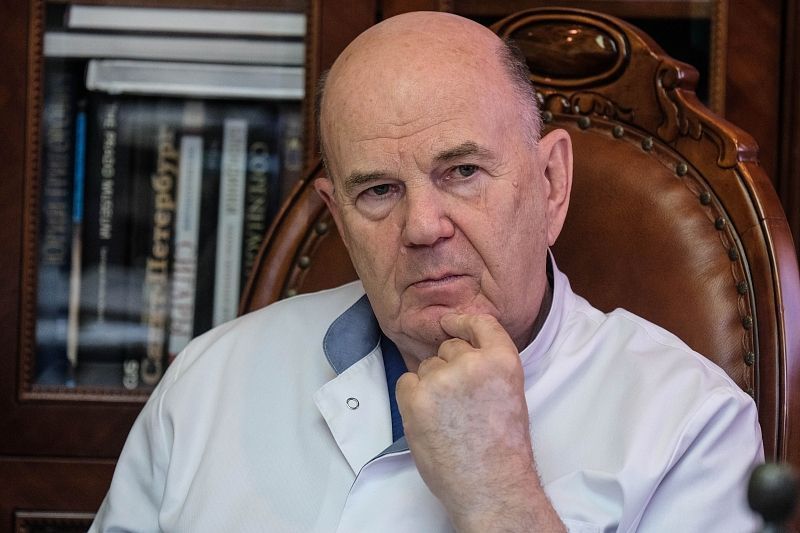 Светило Кубанской медицины Владимир Порханов сдал мандат депутата Госдумы