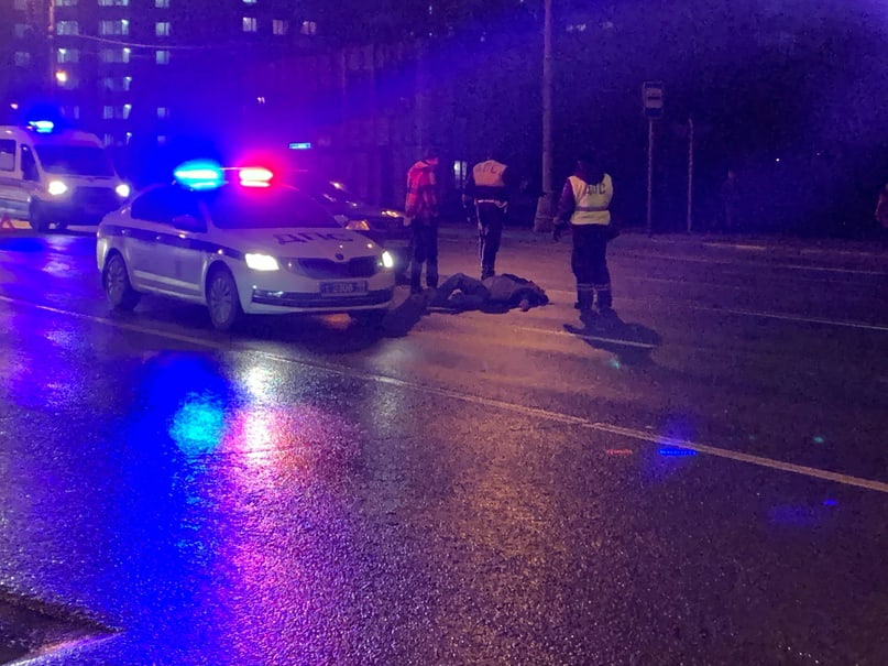 «Решил перебежать дорогу в неположенном месте и поплатился жизнью!» В Новороссийске сбили 60-летнего пешехода - ВИДЕО
