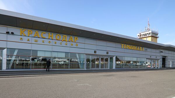 В аэропорту Краснодара рассказали о работе в период отмены полетов