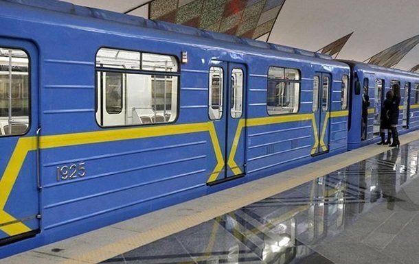 «С такими друзьями невозможно декоммунизировать Украину!» В Киев из Варшавы прислали советские вагоны метро, сделанные в Подмосковье