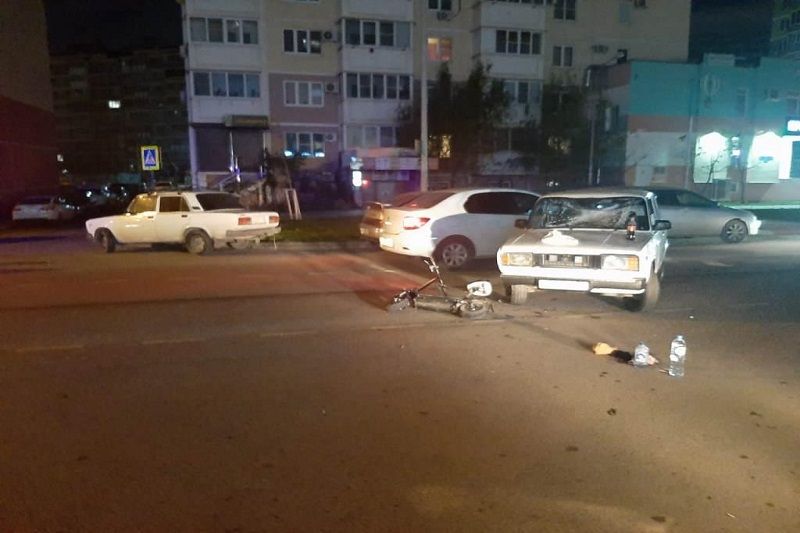В Краснодаре пьяный водитель сбил электросамокатчика