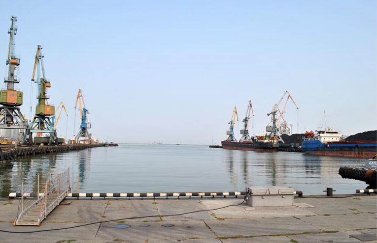 Порт Ейска попросил господдержки из-за убытков после запрета судоходства 
