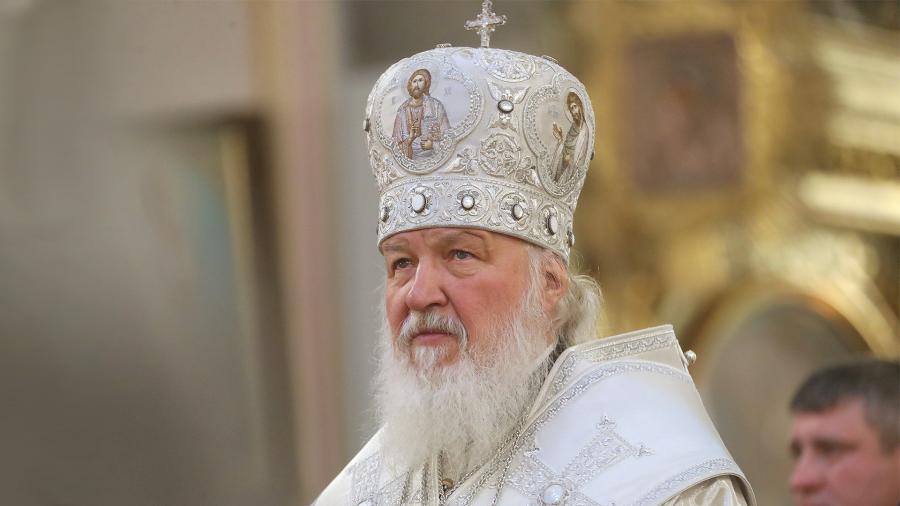 Патриарх Кирилл упал во время литургии в храме в Новороссийске - ВИДЕО