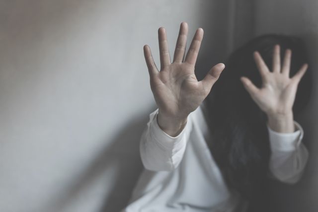 В Волгоградской области женщина месяц истязала 8-летнюю падчерицу