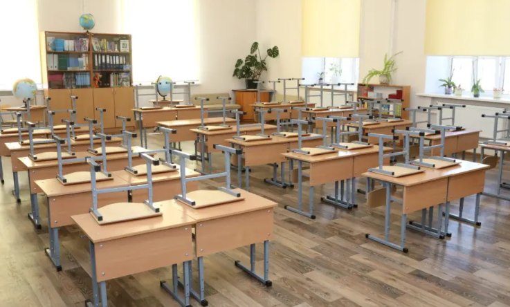В Крыму на фоне сообщений о минировании школ начали отменять уроки