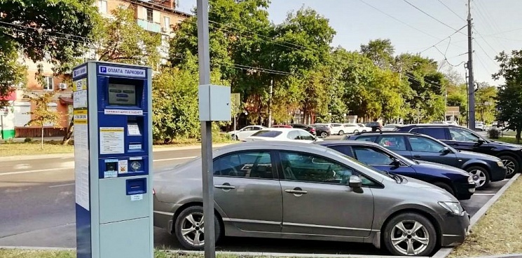 Более 40 тысяч краснодарцев оставили свои машины на платных парковках
