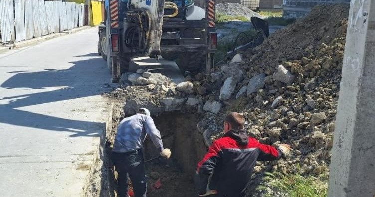 Жители Новороссийска второй месяц ждут восстановления дороги, за которую платили из своих карманов