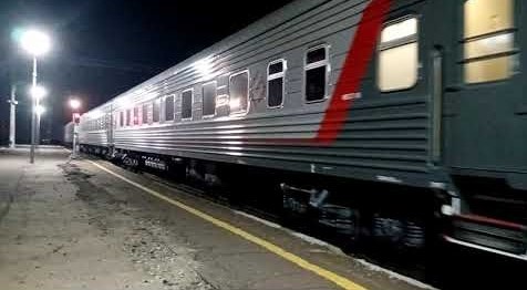 «Путешествие закончилось больничной палатой»: с поезда Москва-Симферополь сняли 10 детей, у них выявили повышенную температуру и признаки ОРВИ