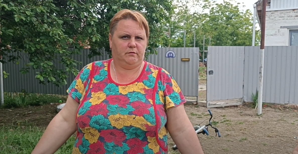 «Дети есть – пусть вёдра и таскают!» На Кубани многодетная семья живёт без воды в доме из-за затопленного колодца и бездействия властей