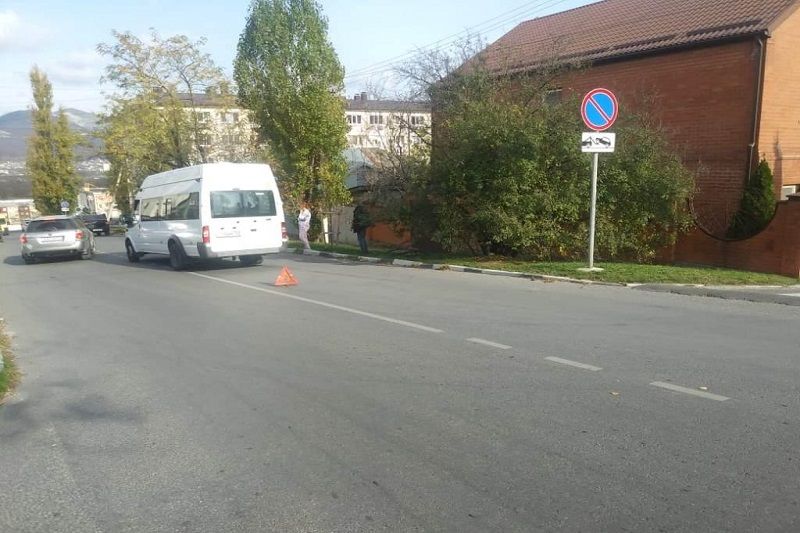 В Новороссийске госпитализировали 11-летнего школьника, сбитого маршруткой