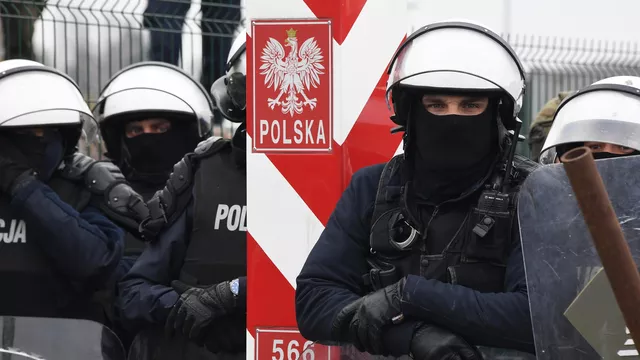 Польские правоохранители избили беженцев из Сирии и вытеснили их на территорию Белоруссии - ВИДЕО