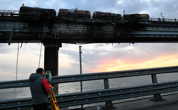 Стало известно, кто стоит за взрывами на Крымском мосту, задержаны пятеро граждан России и трое граждан Украины и Армении  