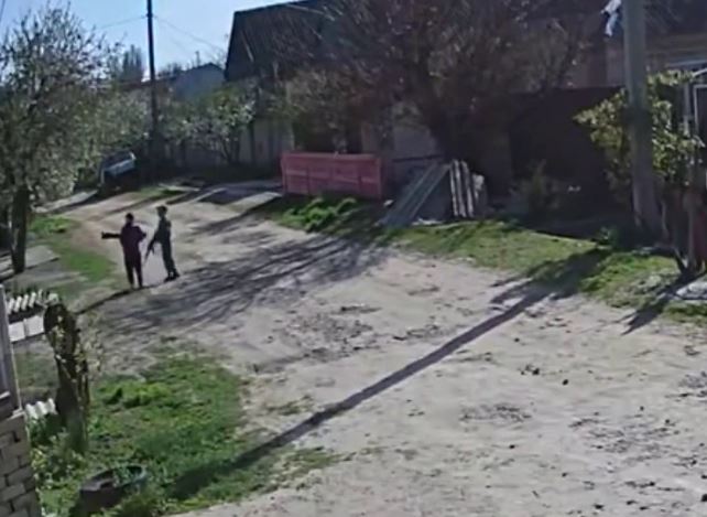 Дети в Херсонской области нашли гранатомёт и применили его по назначению – ВИДЕО