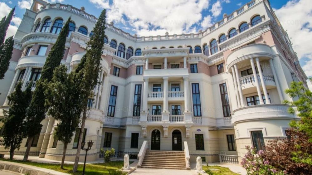 «Кто даст больше?» В Крыму провели первые аукционы по продаже национализированных объектов украинских олигархов 