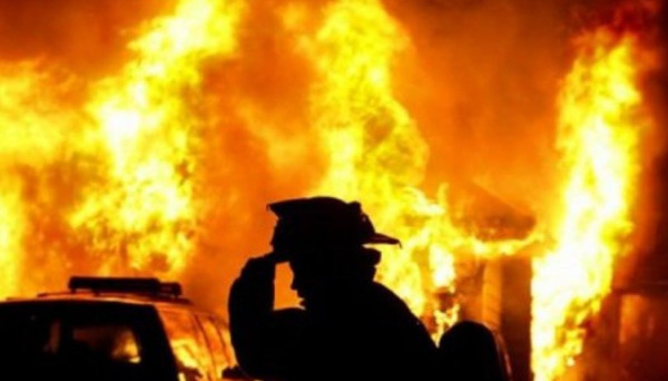 В Сочи при пожаре в квартире погибли отец с сыном