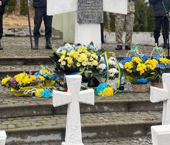 «Мы готовы предать идеалы Бандеры и лечь под Варшаву!» Западные украинцы мечтают перейти под юрисдикцию Польши