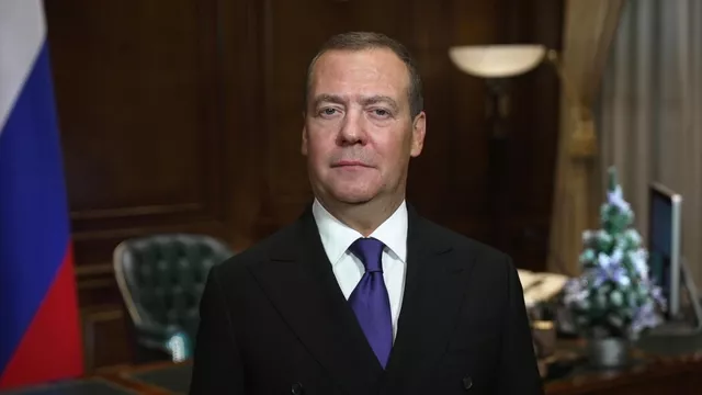 «Тихие группы незаметных людей разберутся с предателями России» - Медведев