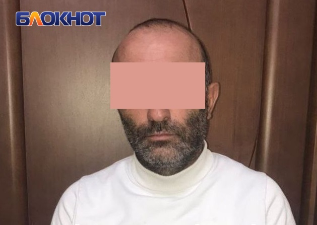 В Краснодаре арестовали 42-летнего мужчину, который ранее заманил в кусты маленького мальчика с целью совершения насильственных действий сексуального характера.png