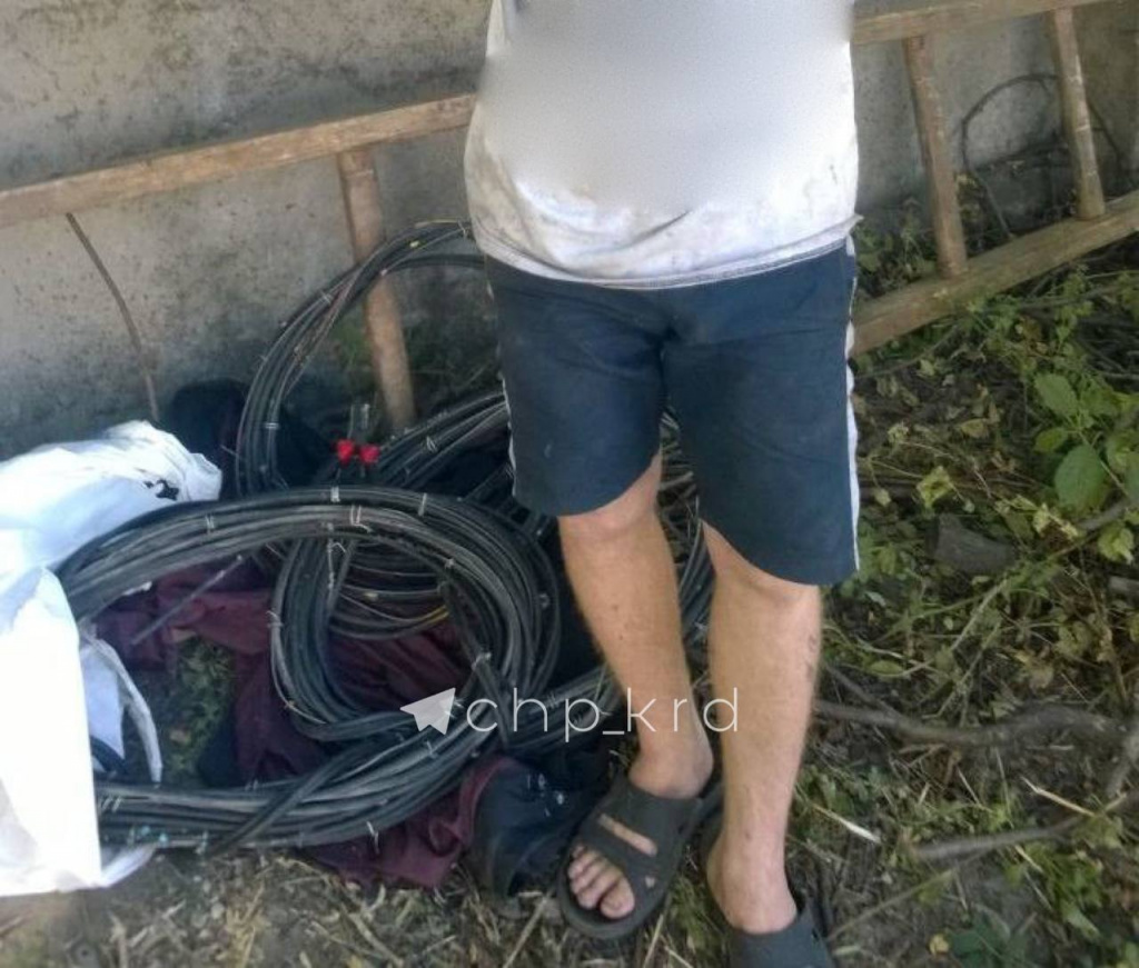 В Новороссийске мужчина украл 520 метров кабеля, ему грозит два года лишения свободы.jpg