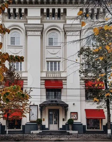 Пятизвёздочный бутик-отель Romanoff в историческом здании 1956-ого года продаётся за 1,1 миллиард рублей.png