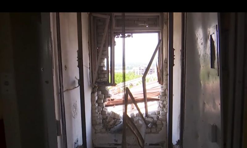 Операционный блок в больнице Харьковской области полностью разрушен от обстрелов.jpg