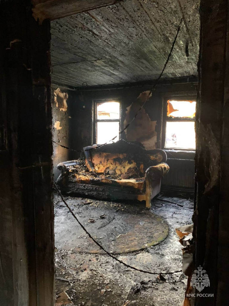 Пожар в частном доме в Ростове