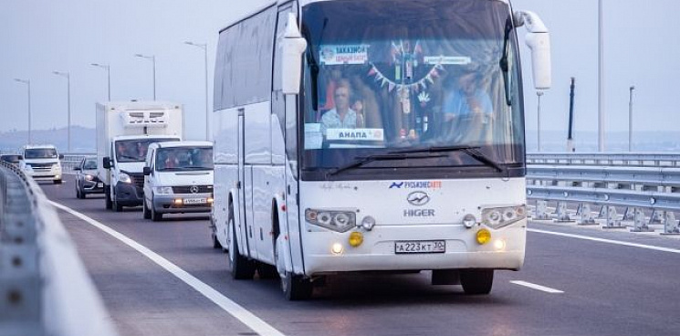 Цены на авиарейсы вынудят туристов РФ добираться до отелей Юга на автобусах