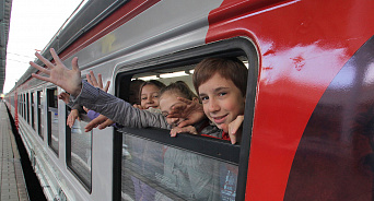 Летом школьники смогут ездить по России на поезде со скидкой в 50%