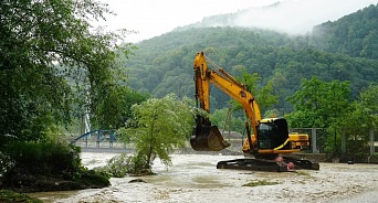 История повторяется: в Сочи снова ищут ответственных за стройку в руслах рек