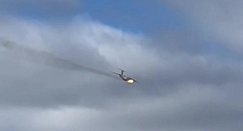 Появилось видео падения Ил-76 в Ивановской области – у самолёта загорелся двигатель