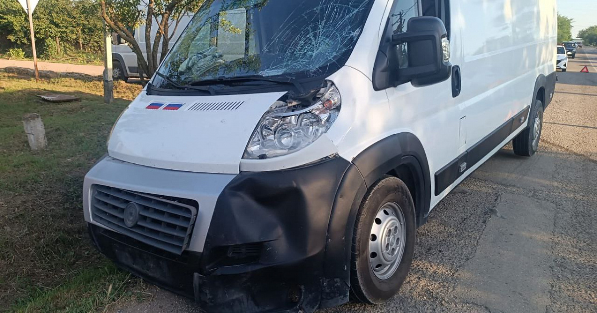 Подростки на питбайке попали в ДТП с микроавтобусом на Кубани