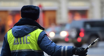 Полицейского из Анапы уволили за взятку в 25 тысяч рублей