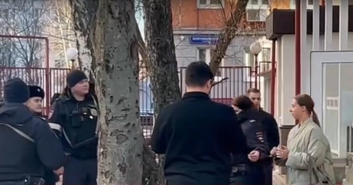 Задержанная в Сочи блогер Митрошина попросит суд ограничиться домашним арестом 