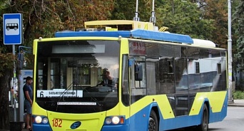 В Краснодаре семь троллейбусов изменят расписание из-за ремонта дороги