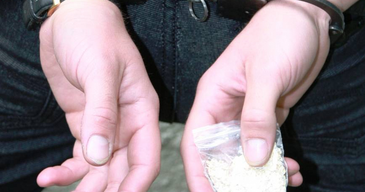На Кубани полицейские изъяли из "Инфинити" 20 грамм метилэфедрона