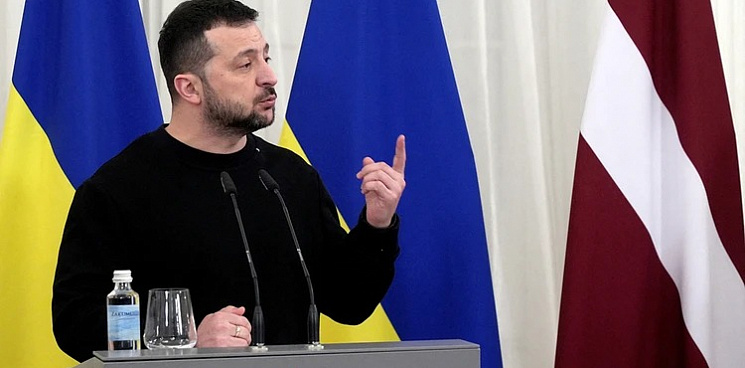 Киев недополучил 70% денег от  США, из-за чего Зеленский пообещал смерть пенсионерам Украины