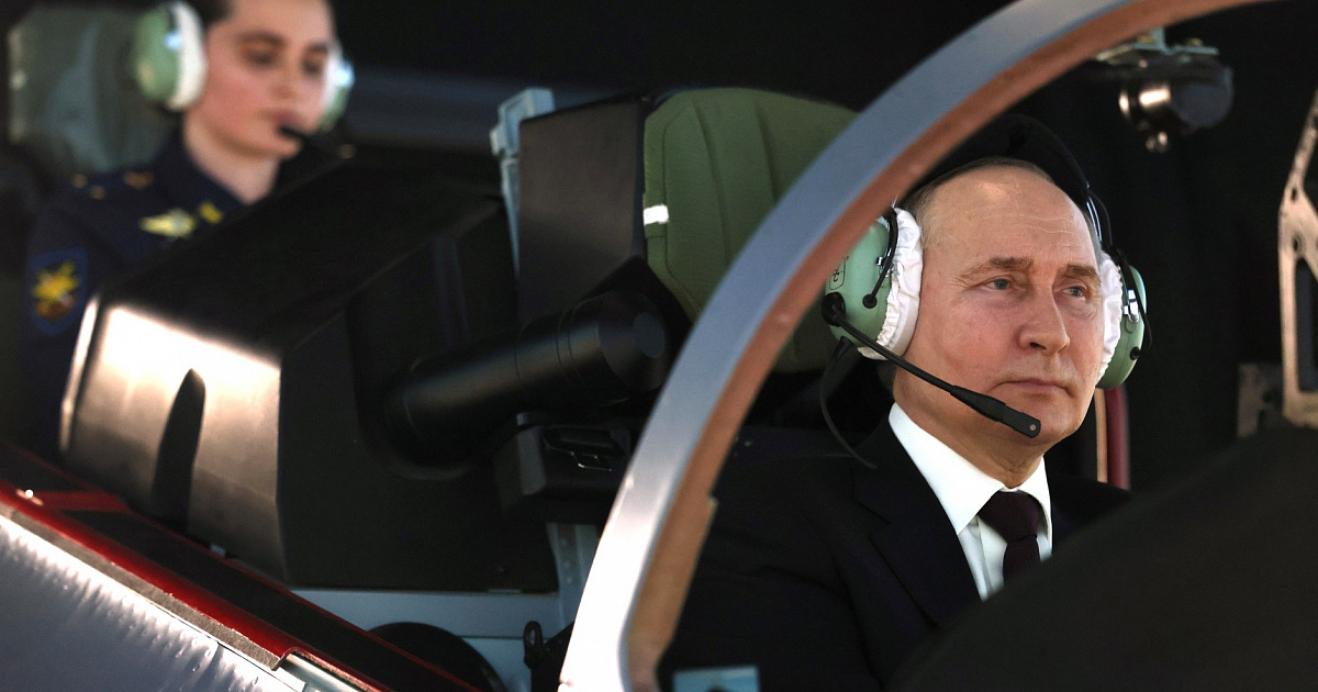 «Дворец подождёт!» В Краснодаре Путина вместо Дворца самбо привезли в авиаучилище к девчатам