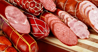 В России колбаса и сосиски могут подорожать на 10%   