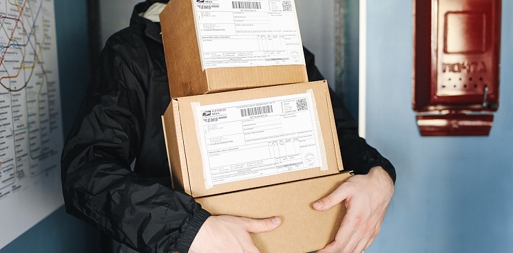 В Сочи в отделении почты задержали получателя посылки с наркотиками